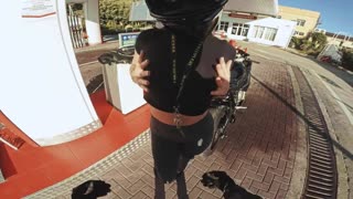 {vlad1000rr} мото девушка дала потрогать свой орех пикап красотки на мотоцикле
