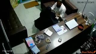 Nb🔞+video's 🐎 💃 🎧 20250204 pakistani college principal fucking teacher in office cctv scandal mp4